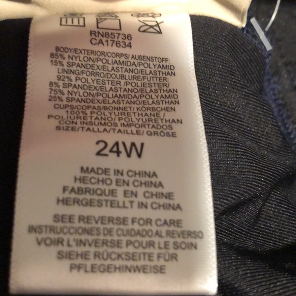 💥HP💥MICHAEL KORS (24W) New Navy one piece swimwear - Picture 6 of 10